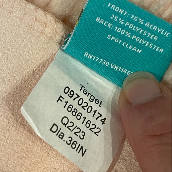 3' Faux Fur Round Kids' Rug Pink - by Pillowfort/Target New without tags - Picture 9 of 9